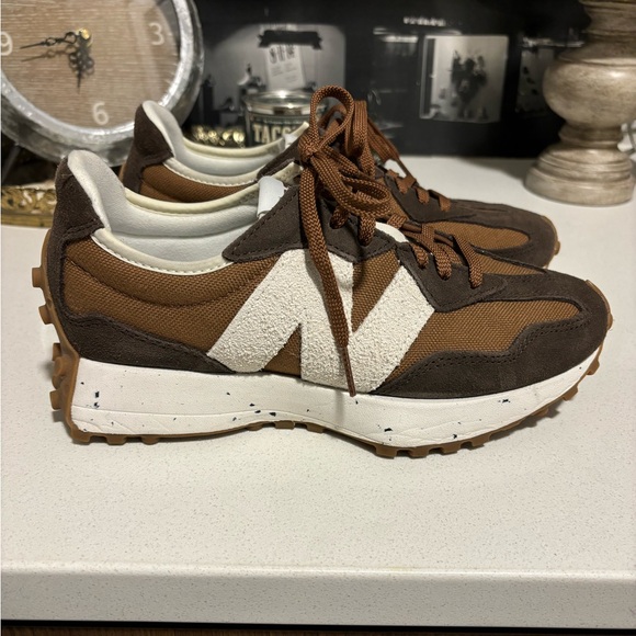 New Balance Shoes - NEW BALANCE 327